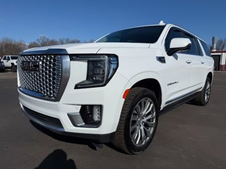 Used 2021 GMC Yukon XL Denali image 1