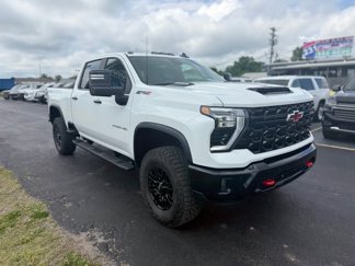 Used 2025 Chevrolet Silverado 2500 ZR2 w/ Technology Package image 1