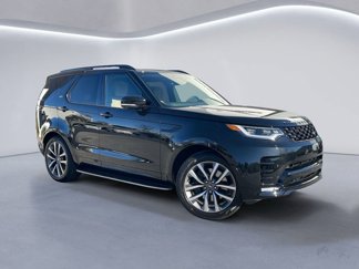 New 2025 Land Rover Discovery Dynamic SE image 1