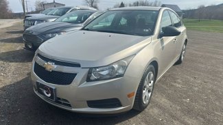 Used 2013 Chevrolet Cruze LS image 1