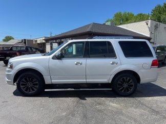 Used 2015 Lincoln Navigator 4WD image 1