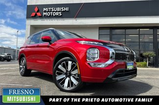 New 2025 Mitsubishi Outlander SEL image 1