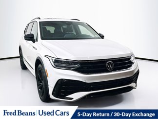 Certified 2023 Volkswagen Tiguan SE R-Line image 1