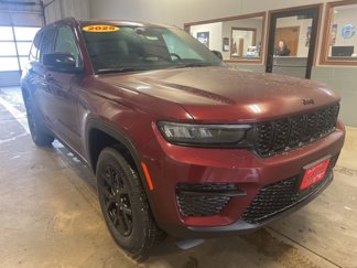 New 2025 Jeep Grand Cherokee Altitude image 1