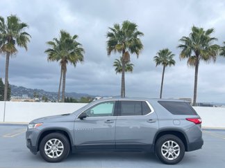 Used 2021 Chevrolet Traverse LS image 1