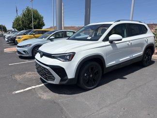 New 2025 Volkswagen Taos SE image 1