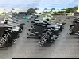 New 2025 Nissan Pathfinder SL w/ SL Premium Package image 1