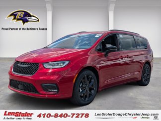 New 2025 Chrysler Pacifica Limited image 1