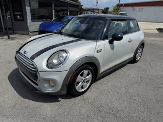 Used 2015 MINI Cooper 2-Door Hardtop image 1