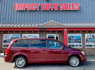 Used 2020 Dodge Grand Caravan SXT image 1