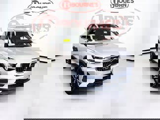 Used 2025 Volvo XC40 B5 Core image 1