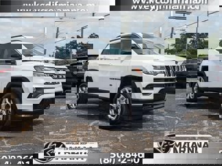 New 2025 Jeep Compass Latitude image 1