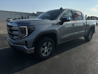 New 2024 GMC Sierra 1500 SLE image 1