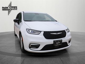 New 2025 Chrysler Pacifica Select image 1
