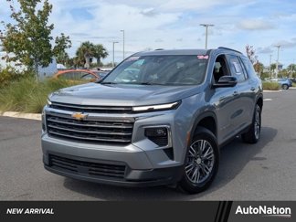 Used 2024 Chevrolet Traverse LT image 1