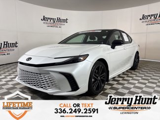 Used 2025 Toyota Camry XSE image 1