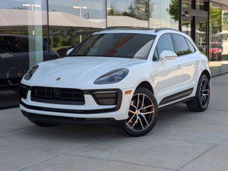 Certified 2024 Porsche Macan image 1