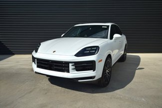 Certified 2024 Porsche Cayenne image 1