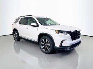 New 2025 Honda Pilot Touring image 1