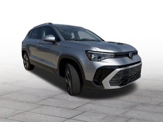 Used 2025 Volkswagen Taos SE w/ Panoramic Sunroof Package image 1