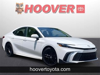 Used 2025 Toyota Camry SE w/ Convenience Package image 1