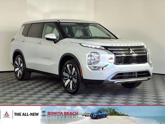 New 2025 Mitsubishi Outlander SE image 1
