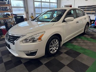 Used 2015 Nissan Altima 2.5 S w/ Power Driver Seat Package image 1