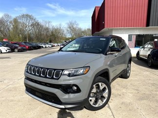 Used 2022 Jeep Compass Limited image 1