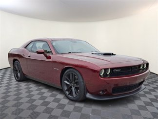 Used 2022 Dodge Challenger R/T w/ Plus Package image 1