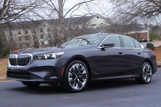 Used 2025 BMW 530i image 1