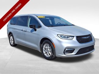 Used 2024 Chrysler Pacifica Touring-L image 1
