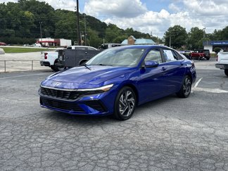 Used 2025 Hyundai Elantra SEL image 1