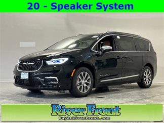 New 2025 Chrysler Pacifica Pinnacle image 1