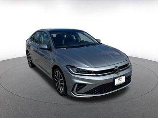 Used 2025 Volkswagen Jetta SE video 1