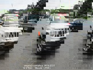 Used 2017 Jeep Renegade Limited image 1