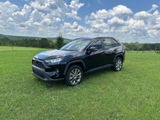 Used 2020 Toyota RAV4 XLE Premium image 1