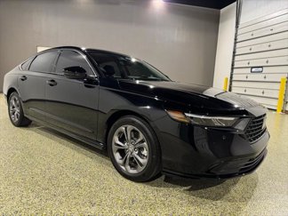 Used 2023 Honda Accord EX-L image 1