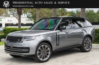 Used 2025 Land Rover Range Rover SE image 1