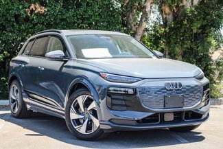 New 2025 Audi Q6 e-tron Prestige image 1