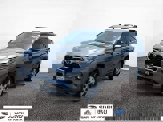 Used 2021 Toyota Highlander LE image 1