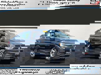 Used 2024 Volkswagen Jetta SE image 1