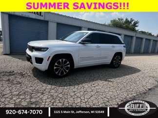 Used 2024 Jeep Grand Cherokee Overland w/ Trailer Tow Package image 1