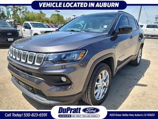 Used 2022 Jeep Compass Latitude image 1