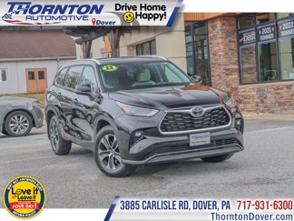 Used 2022 Toyota Highlander XLE image 1