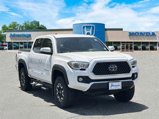 Used 2019 Toyota Tacoma TRD Off-Road image 1