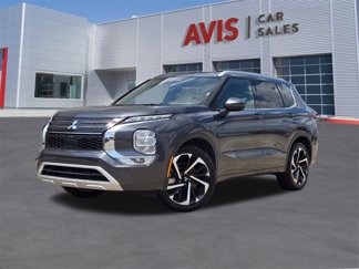 Used 2024 Mitsubishi Outlander SEL image 1