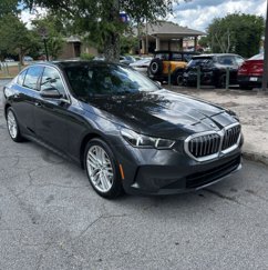 Used 2025 BMW 530i image 1