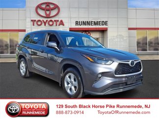 Certified 2023 Toyota Highlander LE image 1