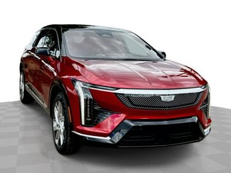 New 2025 Cadillac Optiq Luxury 1 image 1