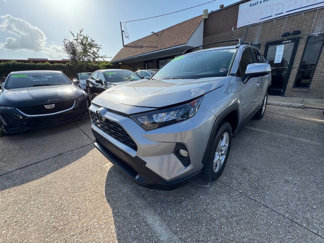 Used 2020 Toyota RAV4 XLE image 1